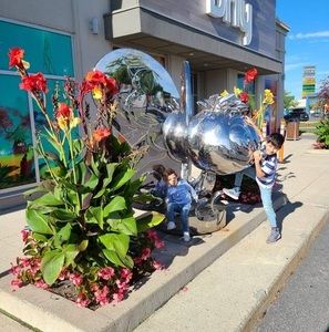 Meet your Posher, Aymen